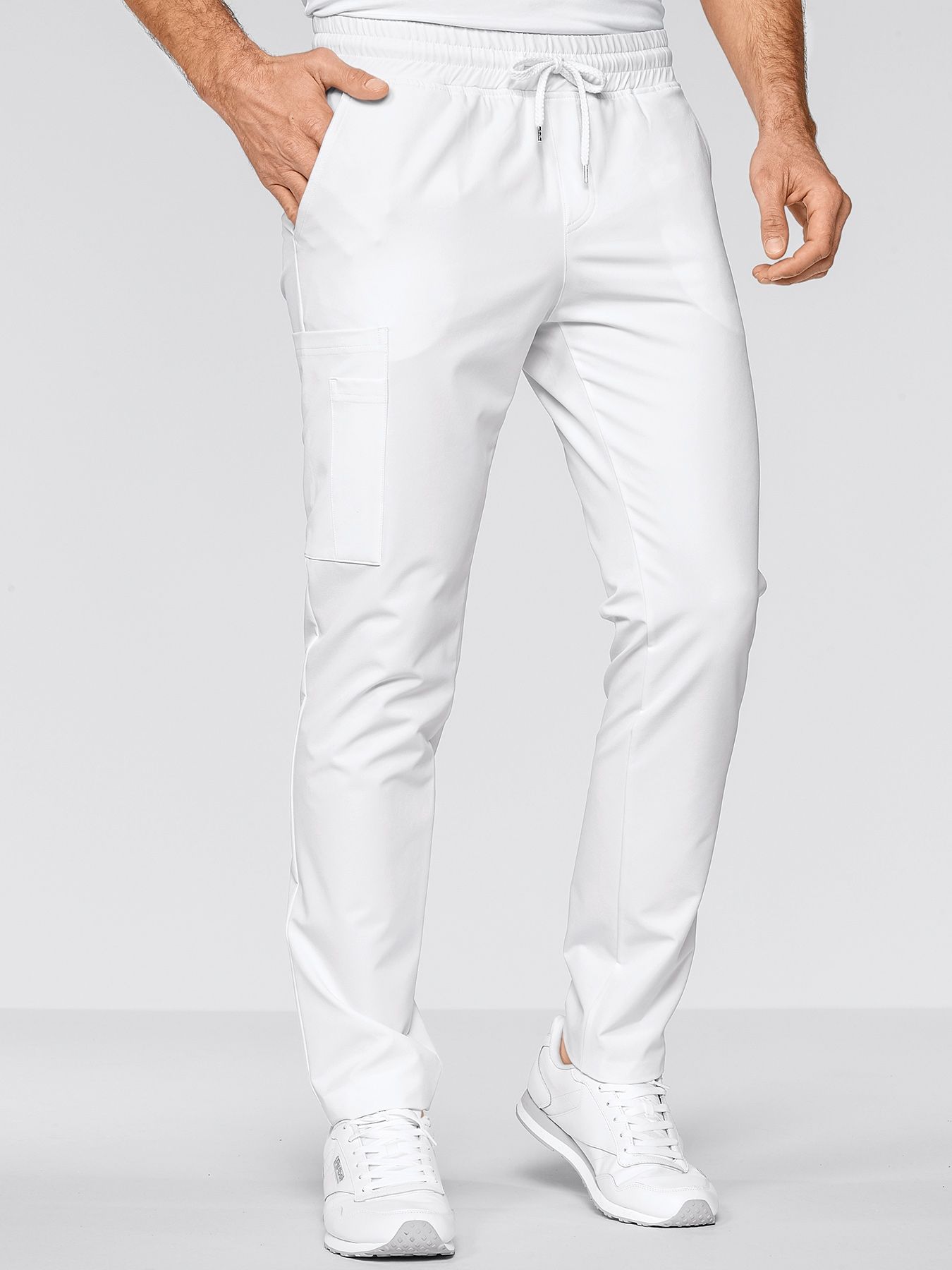 Active-stretch housut miehille reisitaskulla