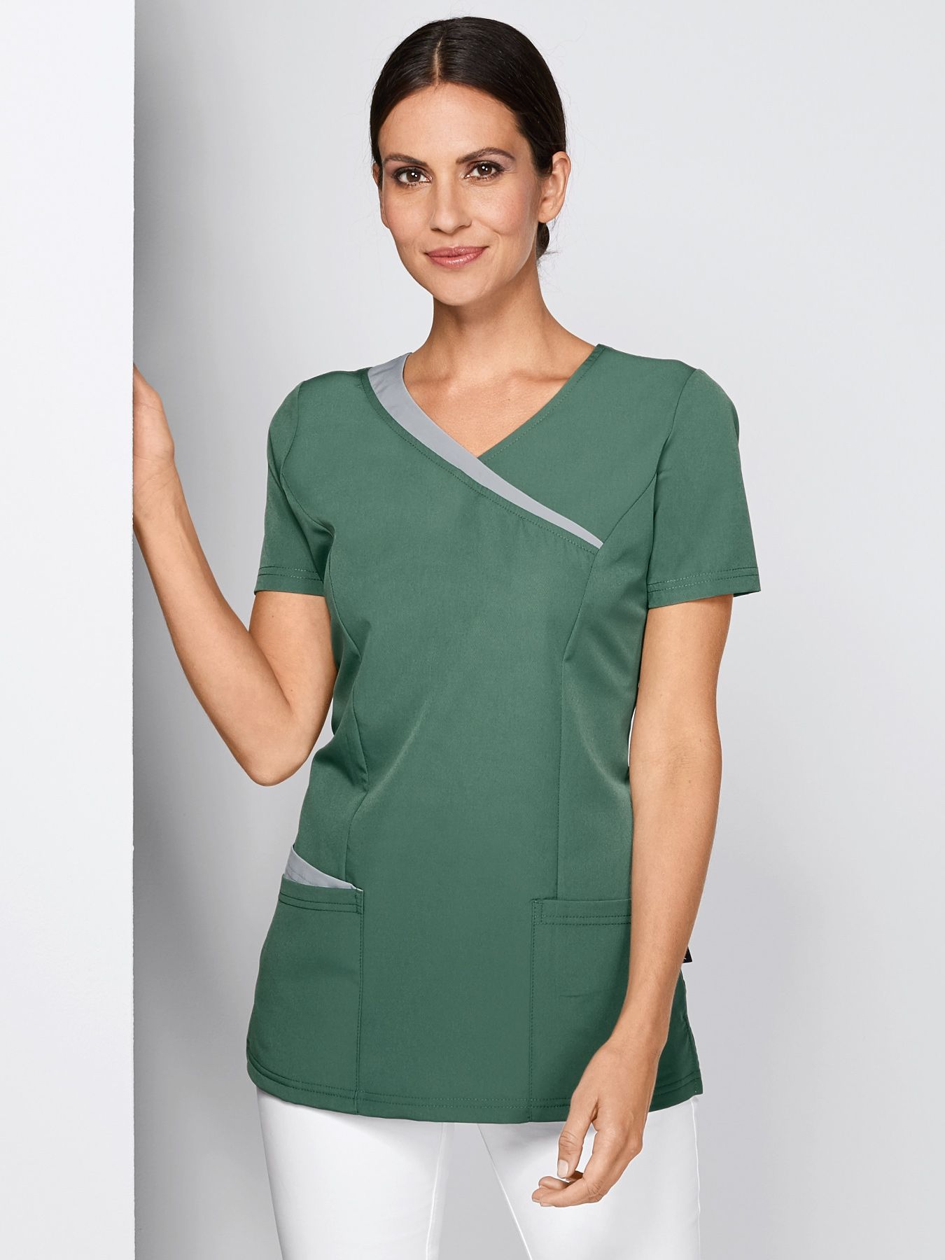 Naisten yläosa, V-pääntie 