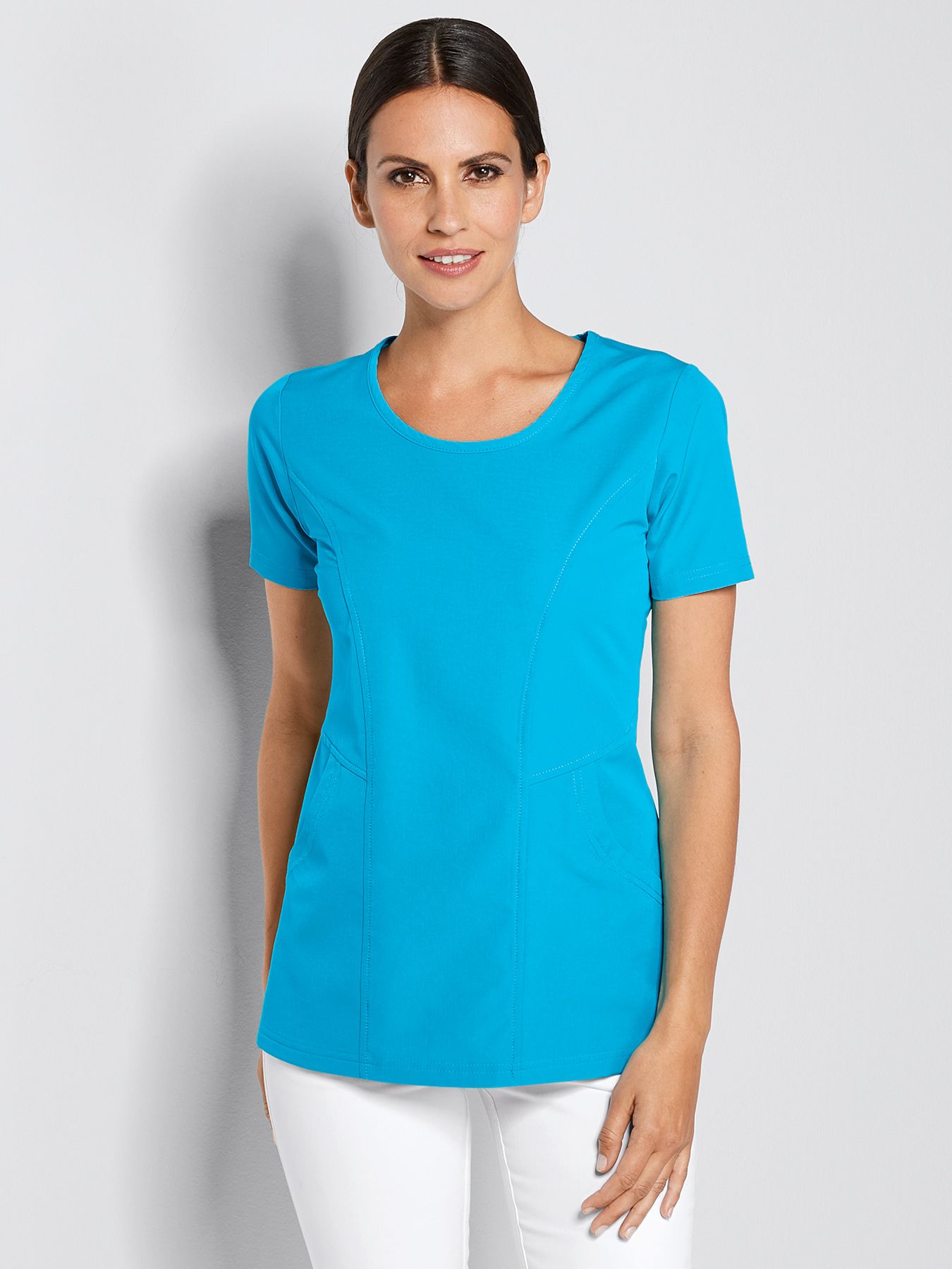 Naisten yläosa, jossa pyöreä kaula-aukko