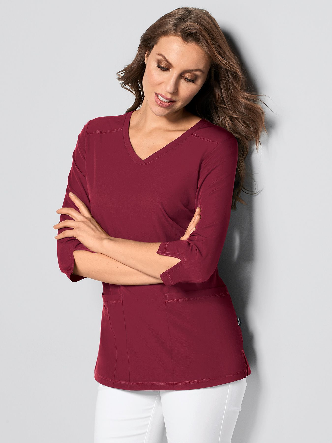 Naisten yläosa, V-pääntie ja 3/4 hihat