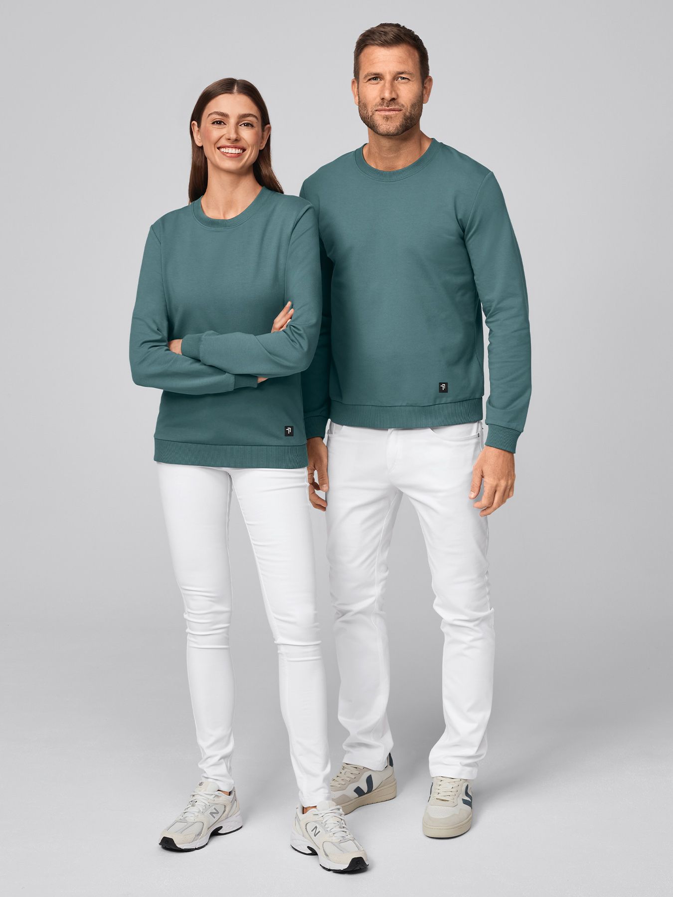 Unisex-collegepaita KLEVE