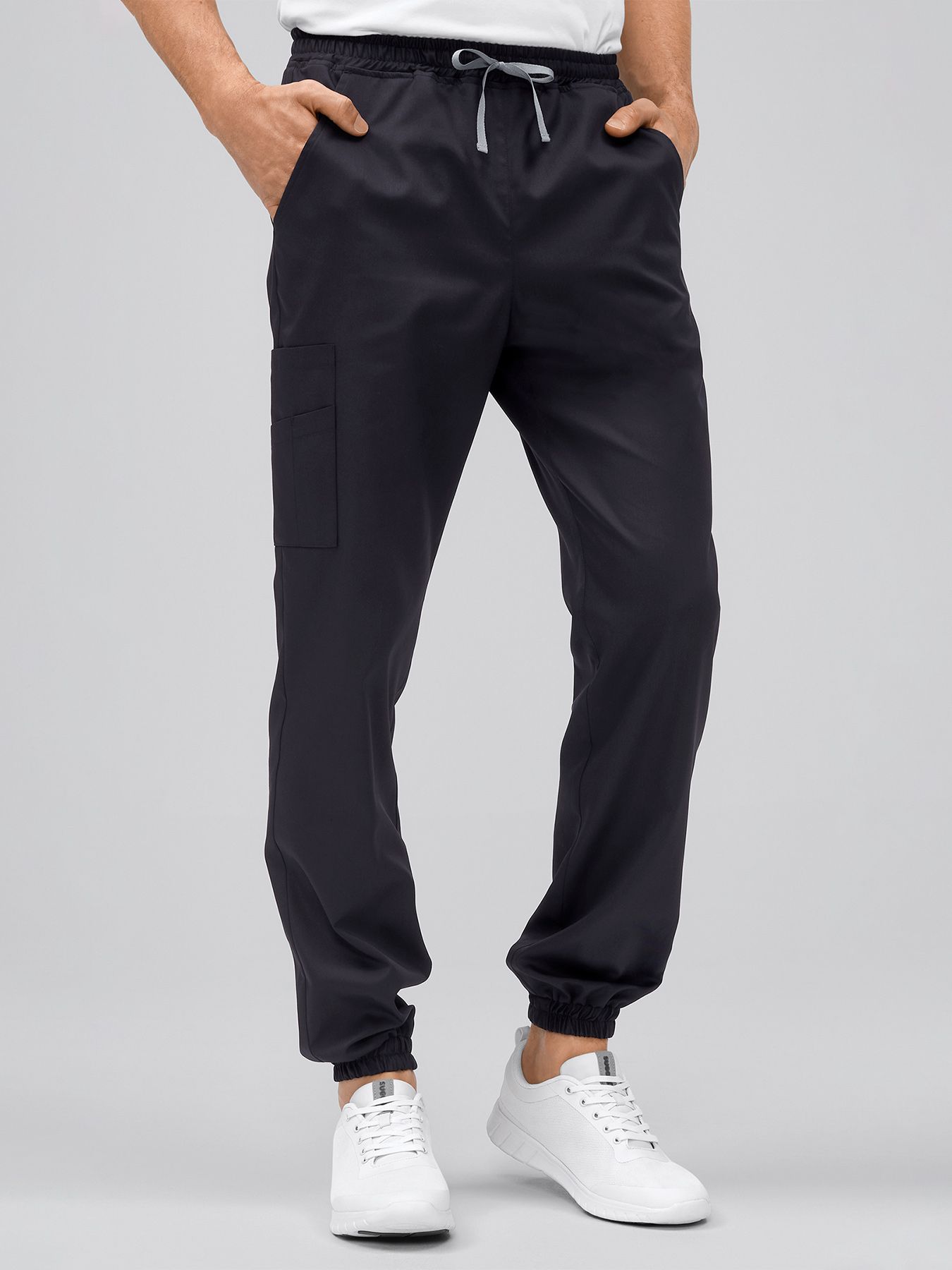 Loose-fit housut resorilahkeella 
